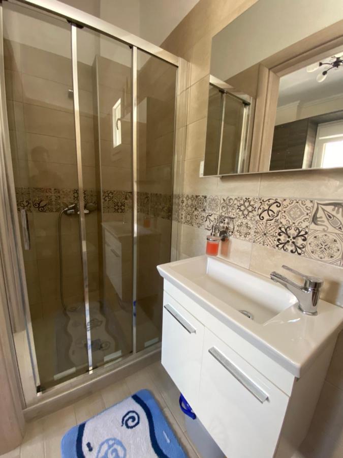 Villa Emerald Luxury Living Nikiti  Buitenkant foto